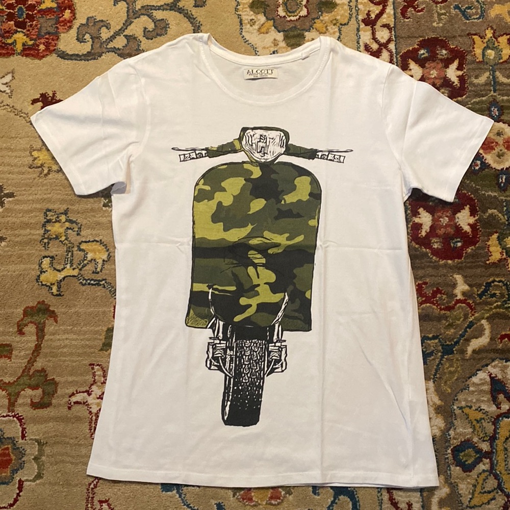 Men’s T shirt